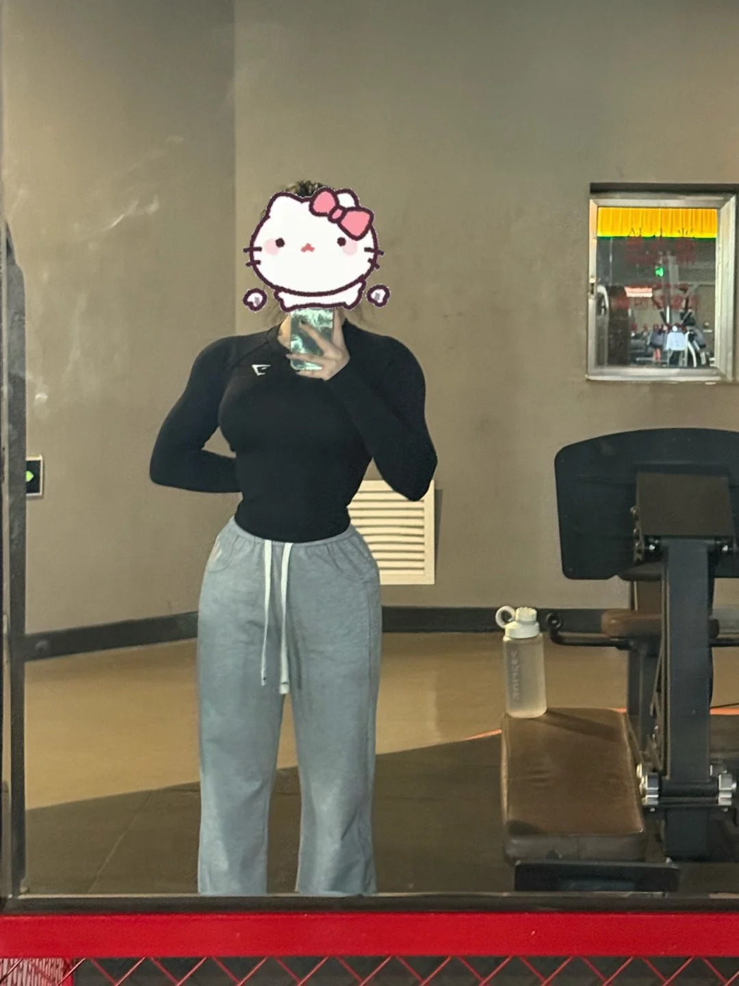 一生追求宽肩窄腰的女人