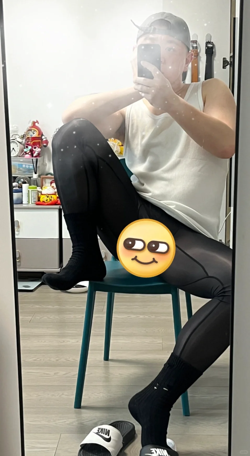 今天上班，明天放假。