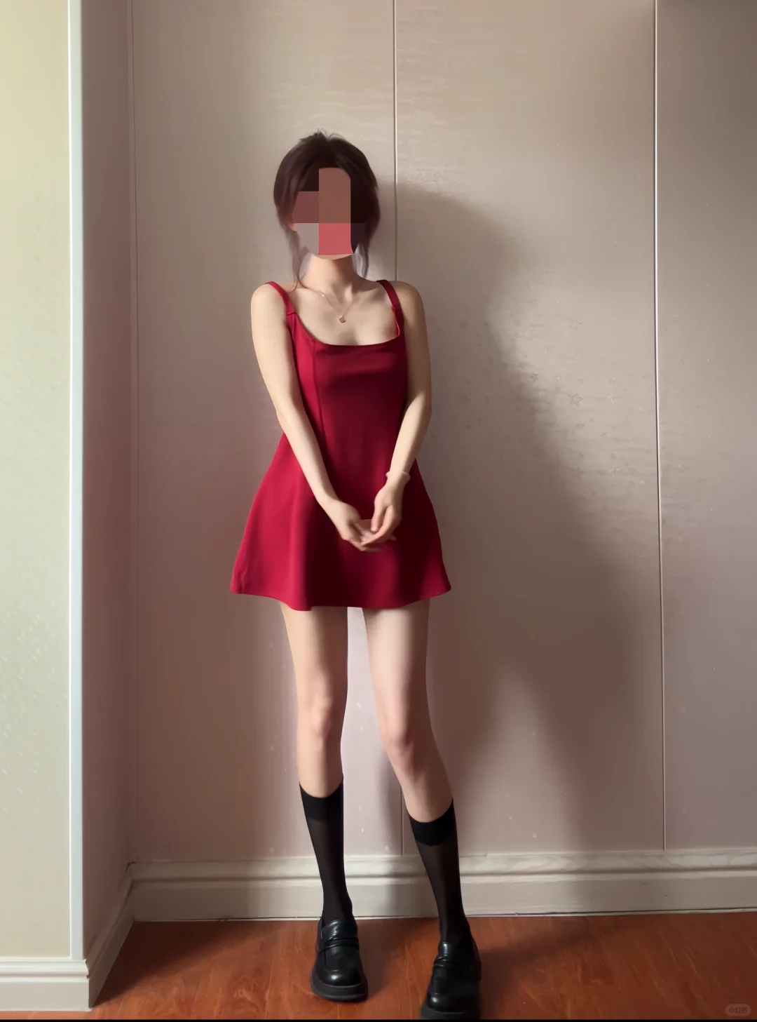 💥红色吊带裙，美到犯规！