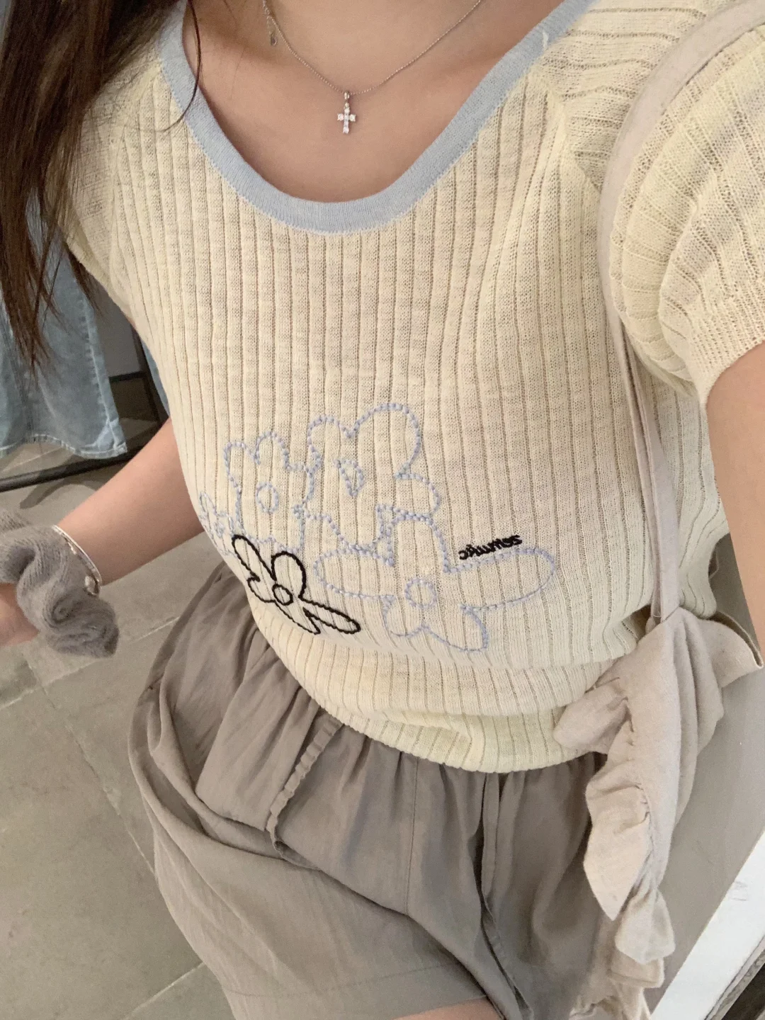 韩韩的小女生👧🏻🩶ootd