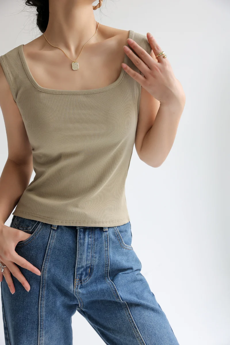遮副乳显瘦方领小背心穿搭攻略