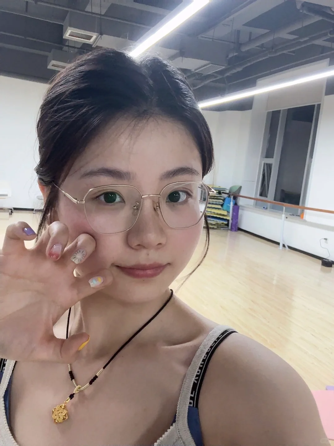 Live图｜下班健身🏋️‍♀️其实我是想秀美甲💅