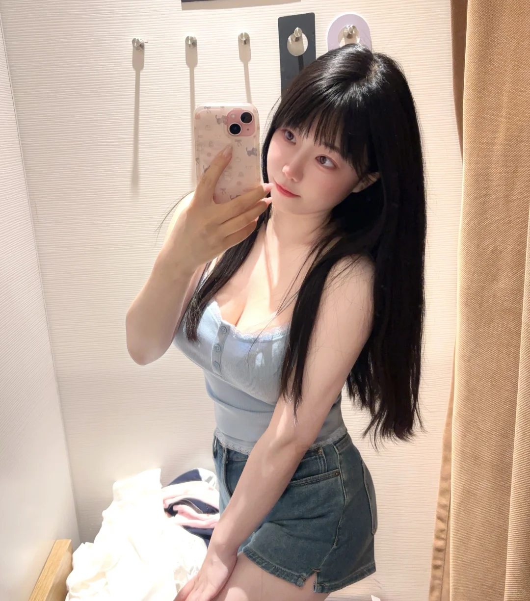 微胖女生穿搭丨今天是甜辣辣的辣妹！！