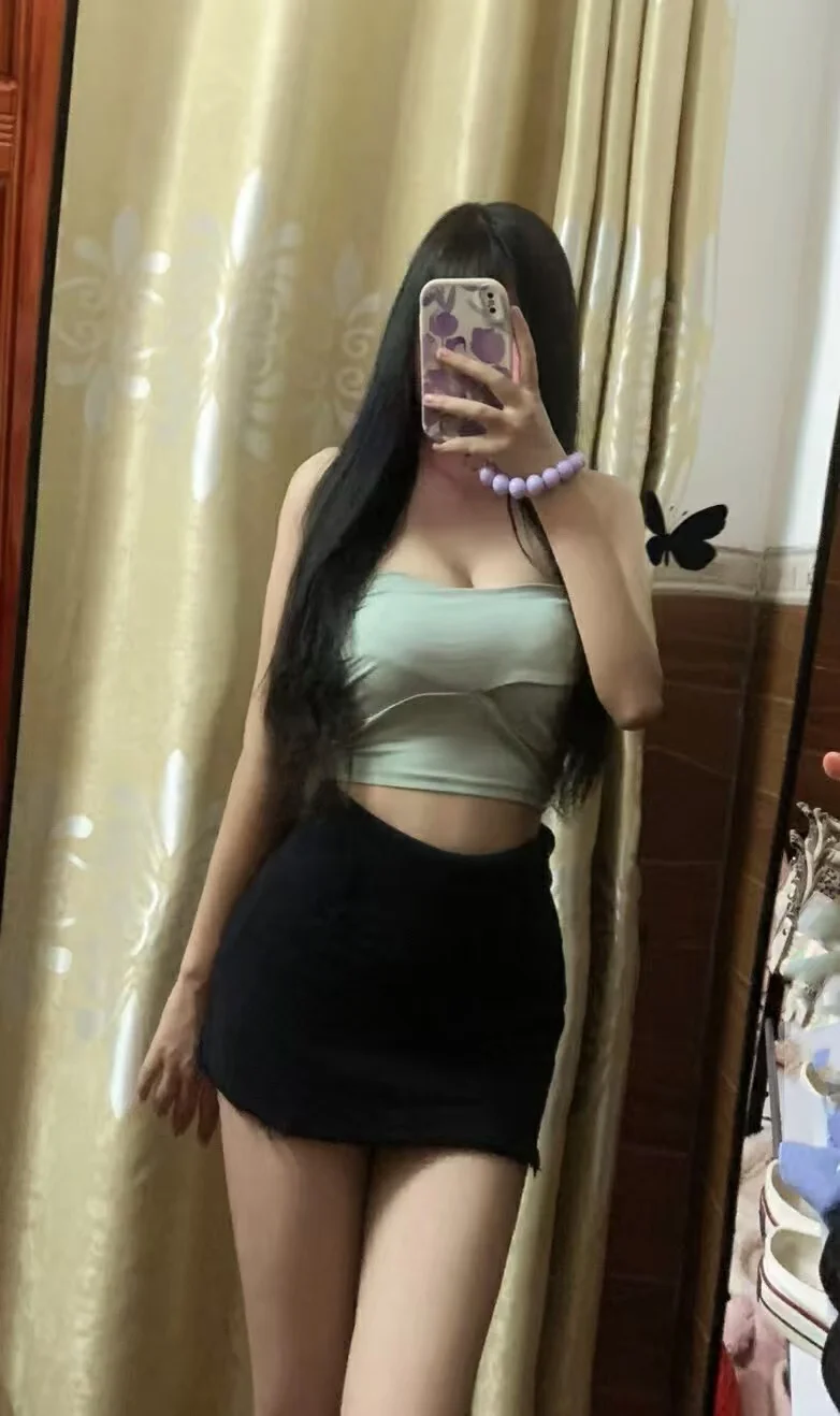 美女模特🉑大吃都摄影师来