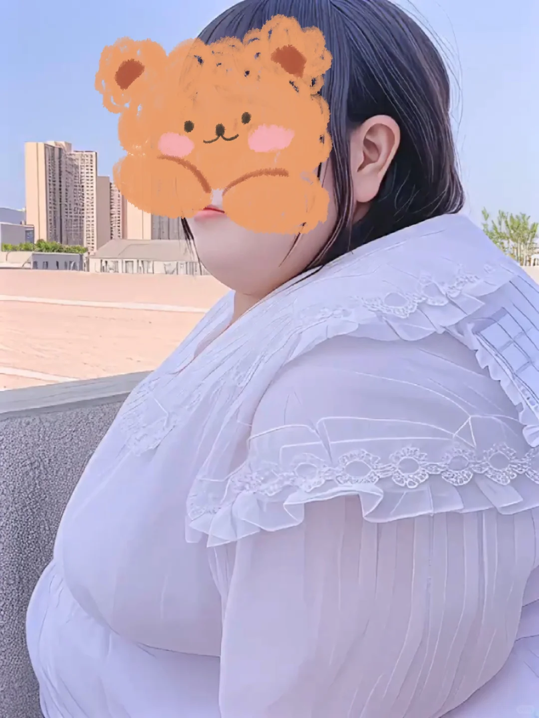 这个角度看真的很可爱！！！