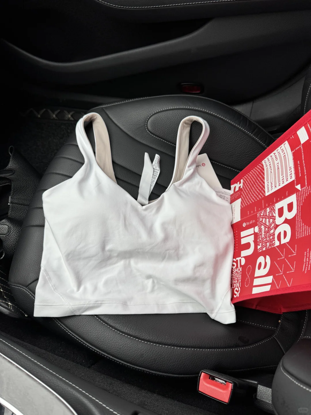 Lululemon是考验身材的硬核产品