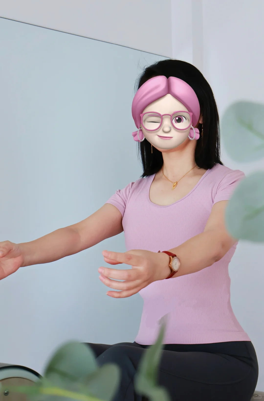 被瑜伽馆姐妹围观的瑜伽服长这样……