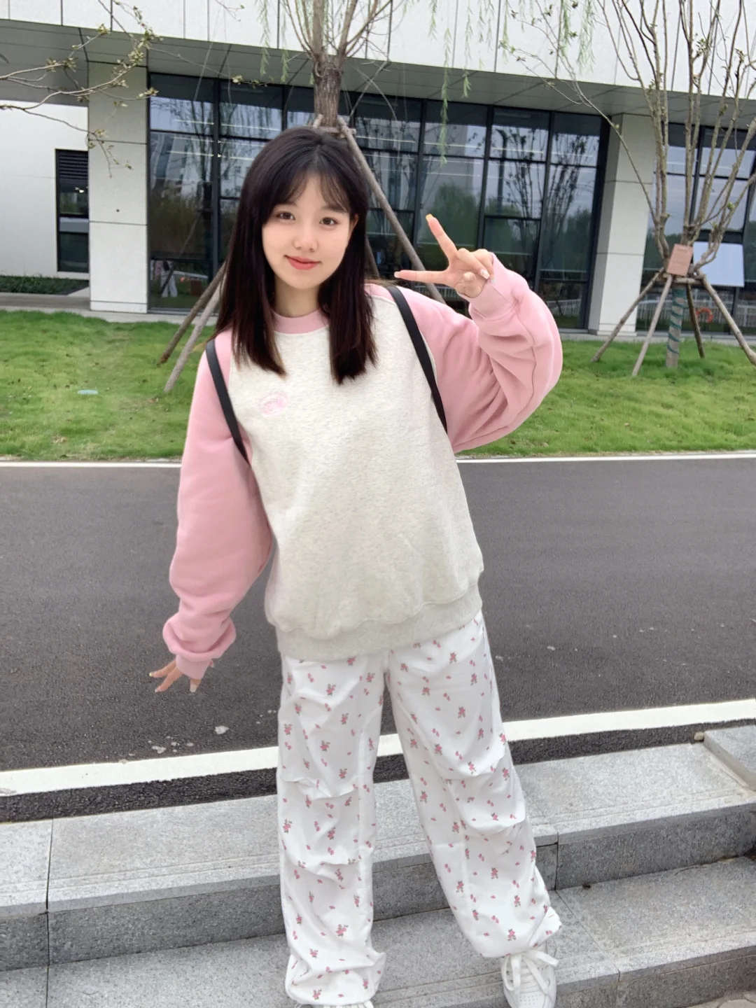 喜欢剪刀手的小妹🍥