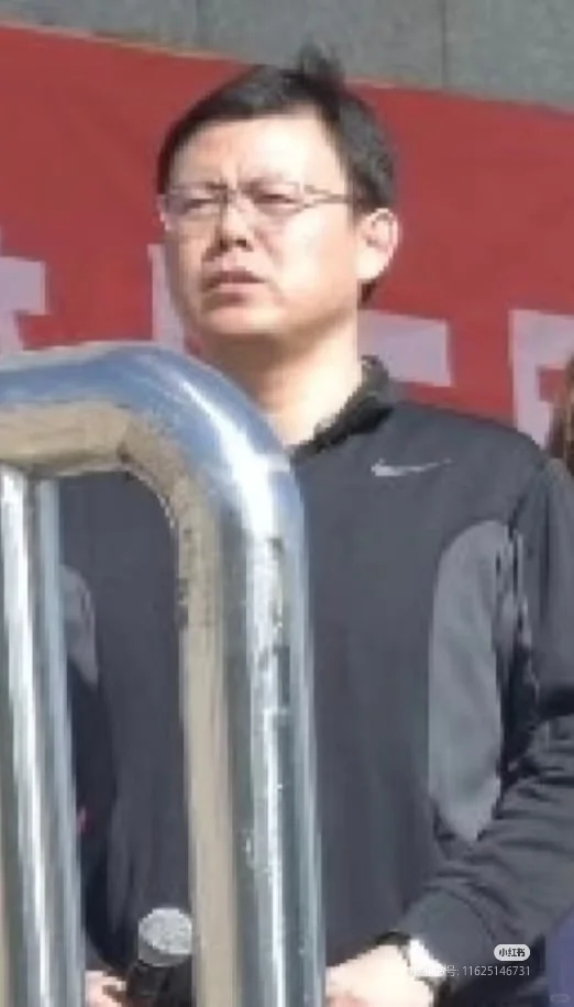 看他笑我真的会幸福的！😃😃😃