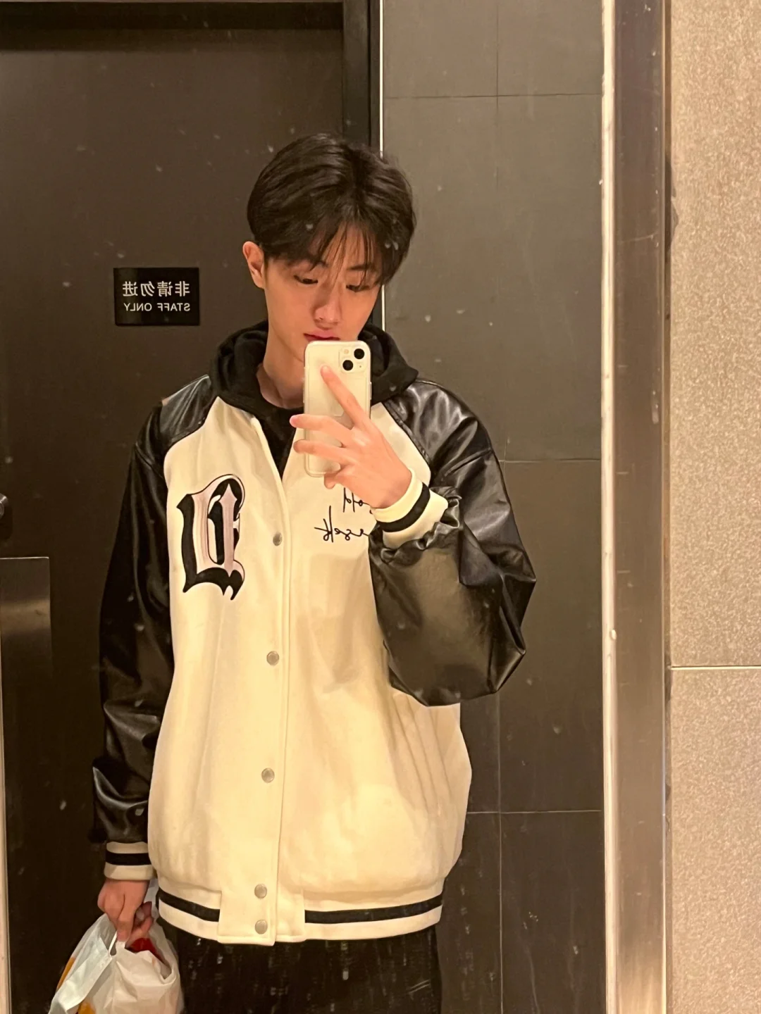 04甜弟 朋友说我长了张素颜也很上镜的脸