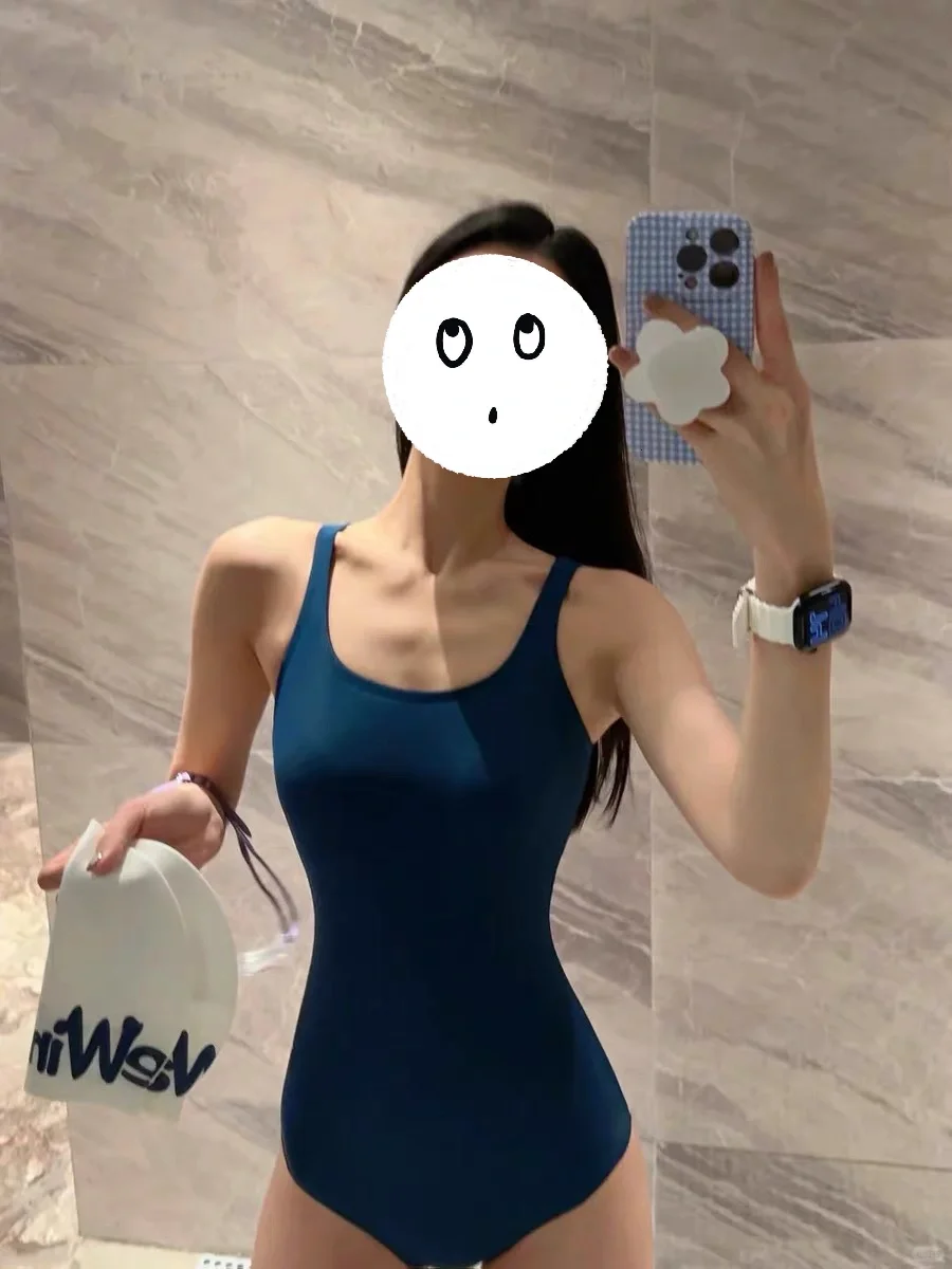 女孩学游泳就是要大大方方的！！！