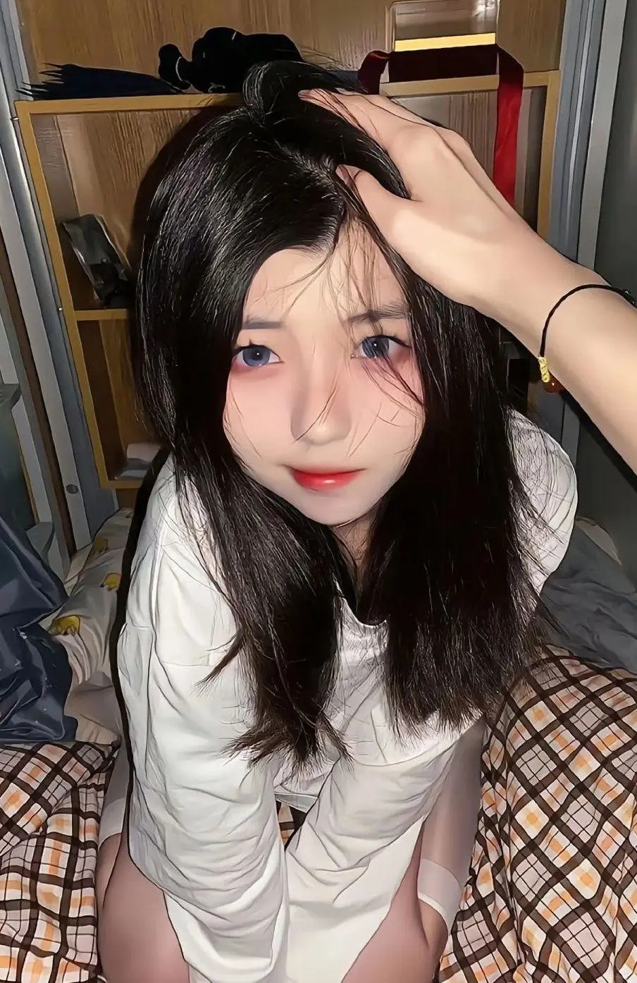 同志，你有点不坚定呀，赶紧换上屏保