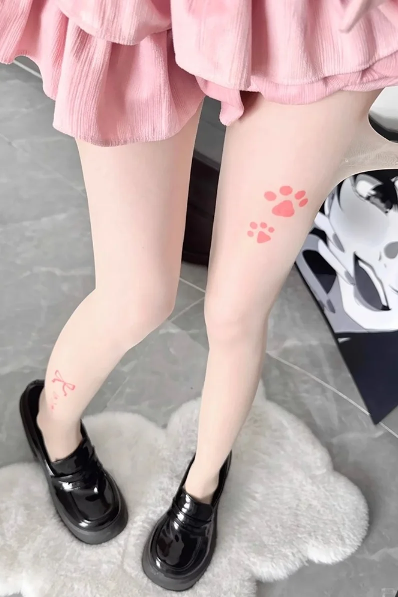 猫爪印花长腿袜测评！奶凶奶凶vs软糯甜妹