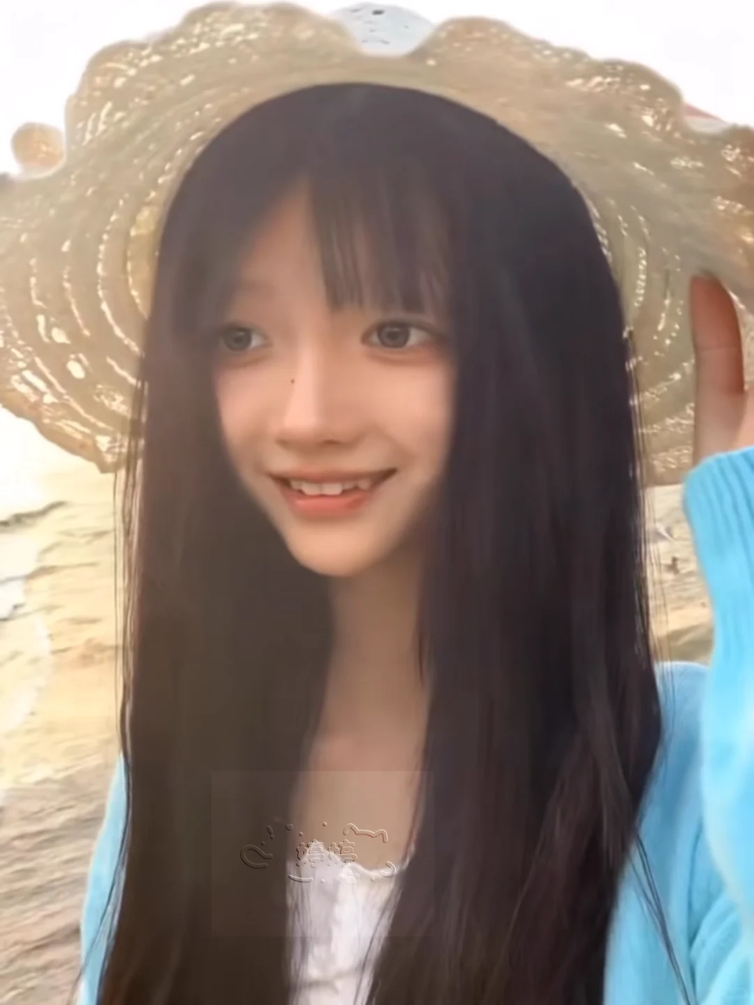 朋友说我笑起来像刘浩存