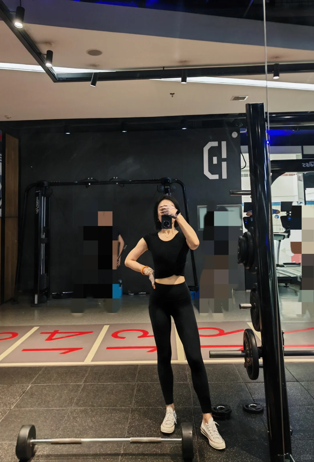 😁当代撸铁女青年