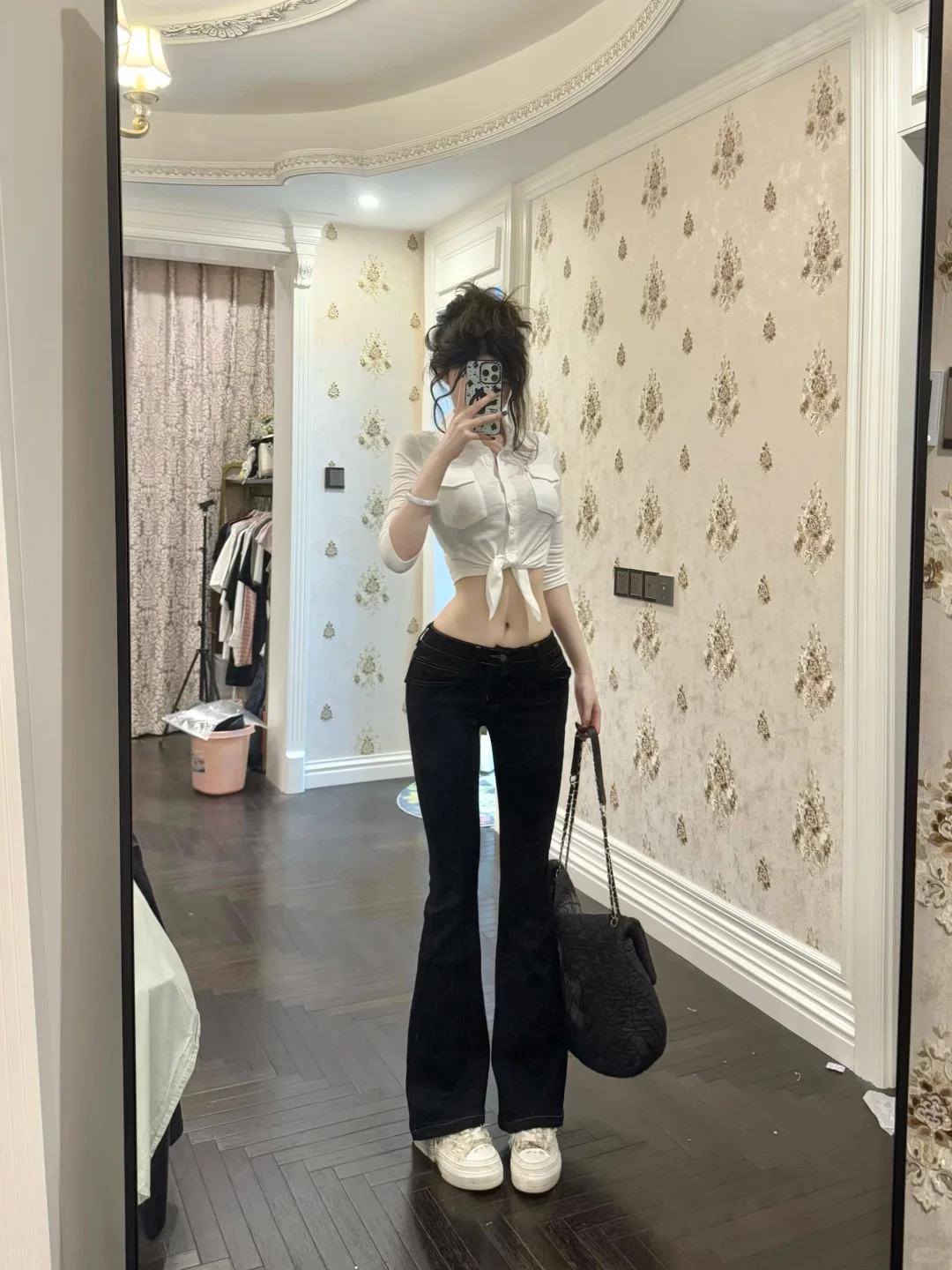 简约辣妹丰胯裤穿搭～