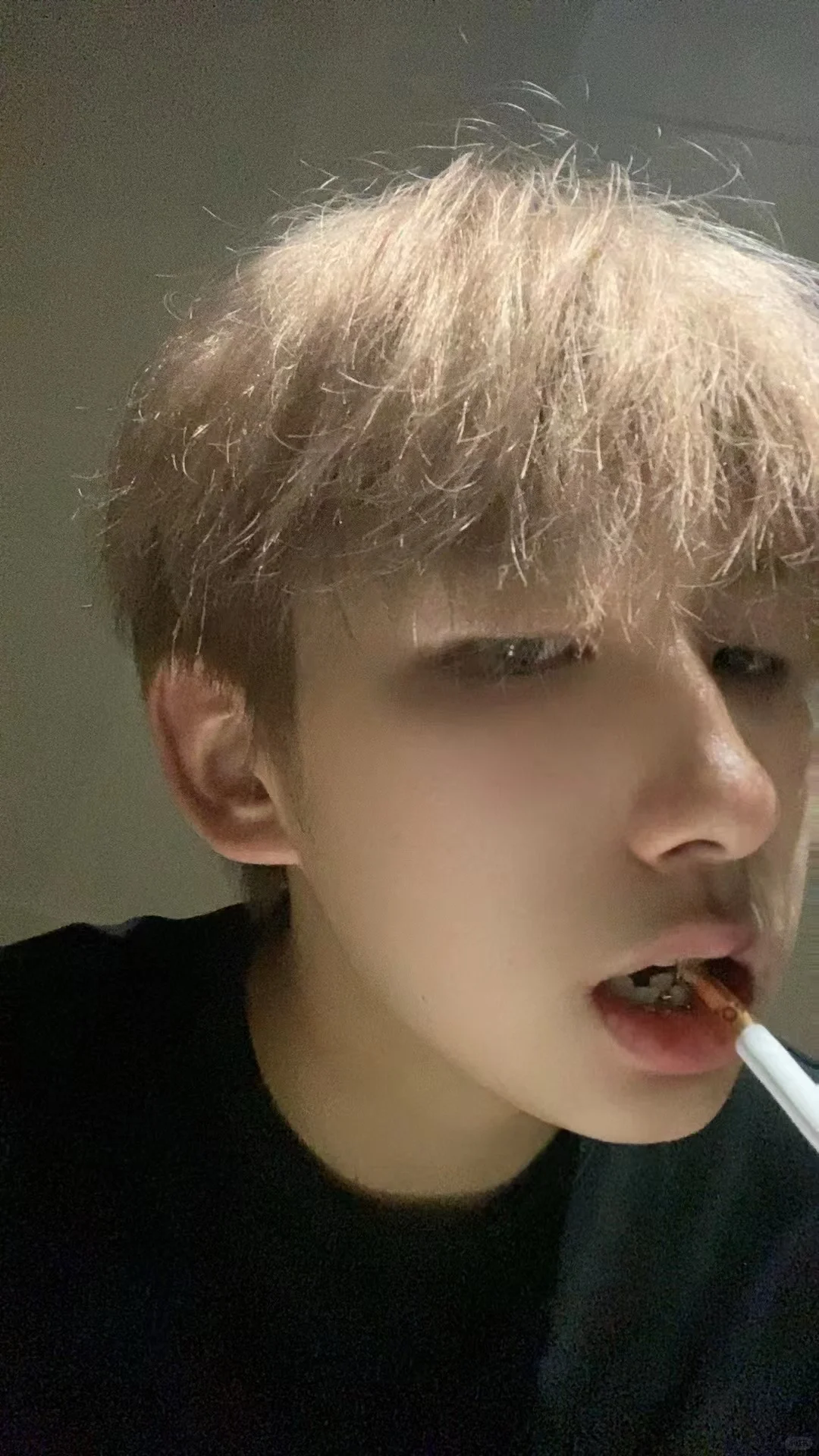 黑丝之下，藏的是秘密还是野心？