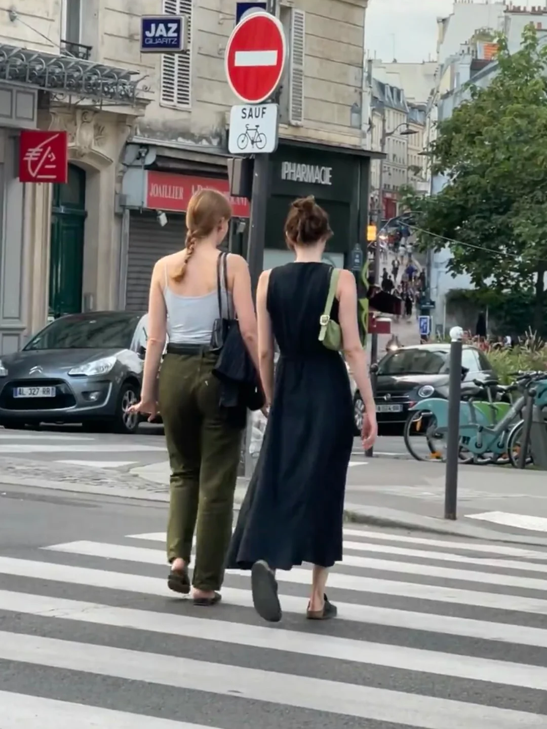 被欧洲女生种草的街拍穿搭│松弛又时髦