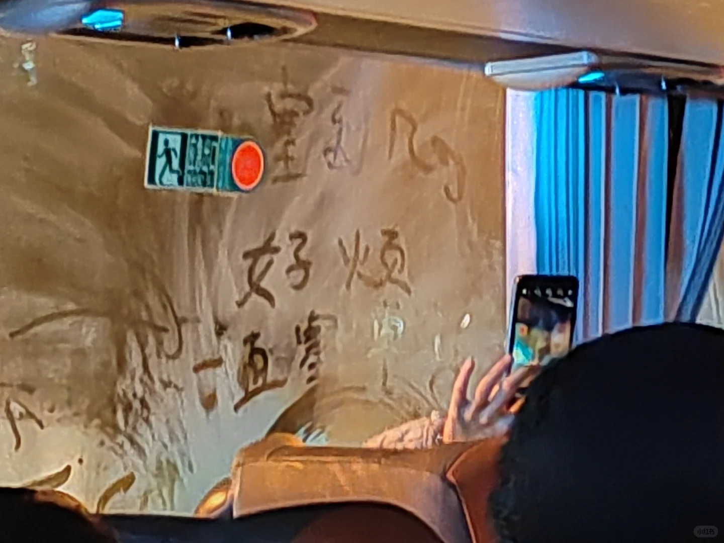 两个女生可以生孩子