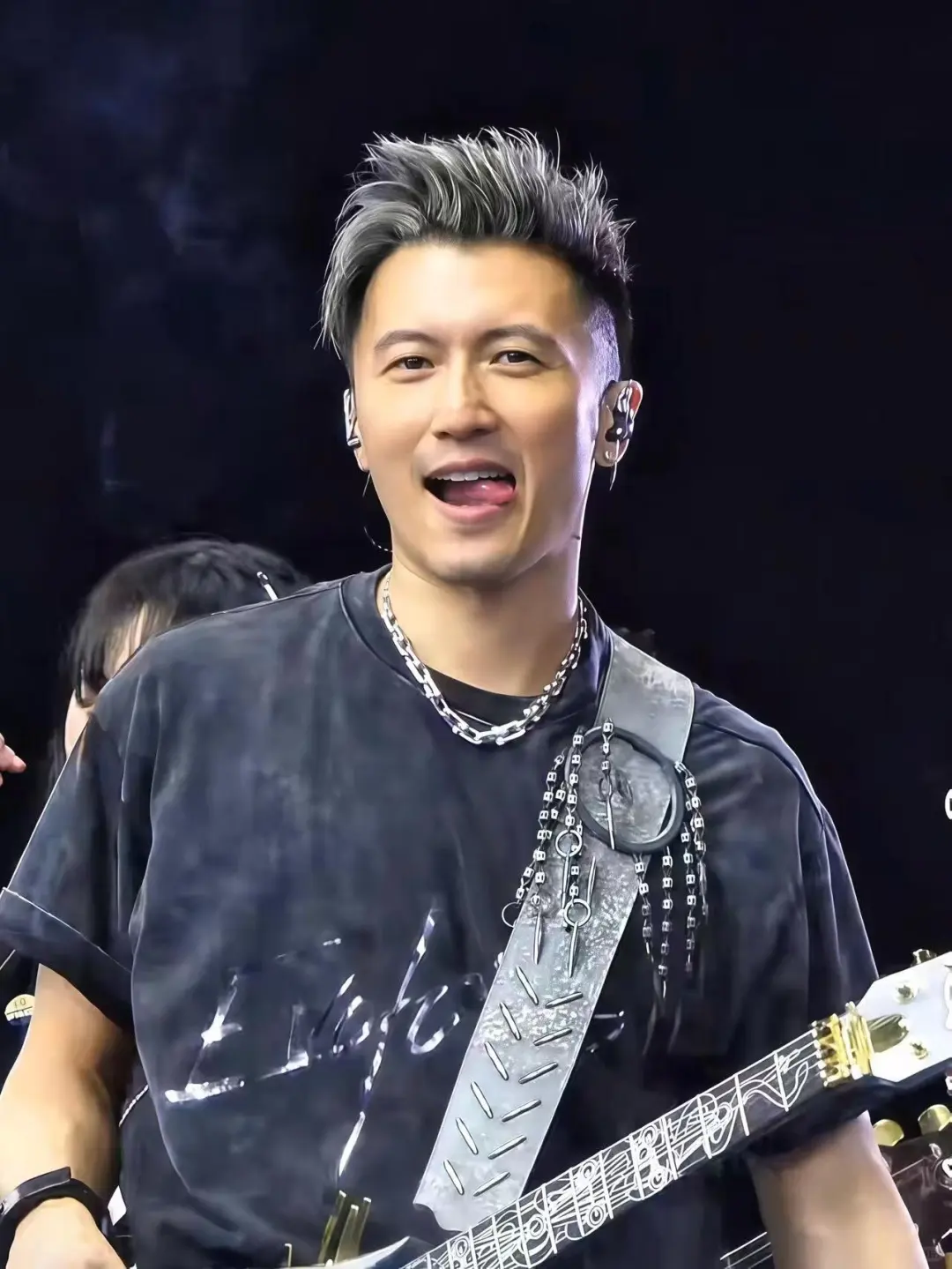 兄弟姐妹们，把你们拍的美照都交出来！求求了