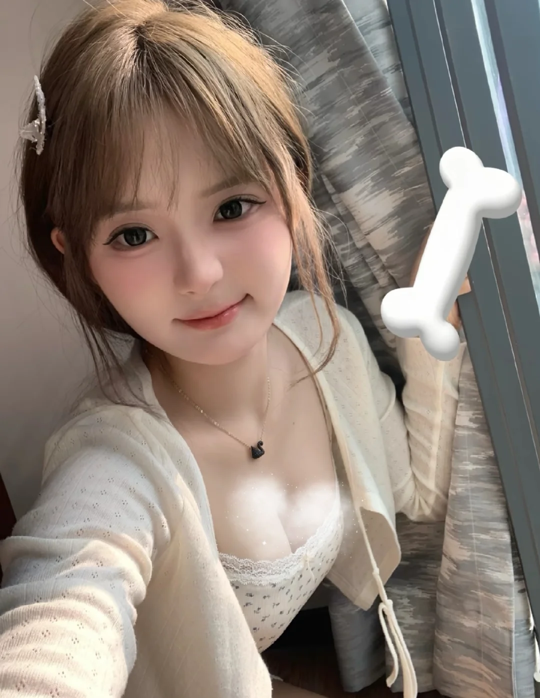 在校女大新人模特可户 冬蹲个摄影师