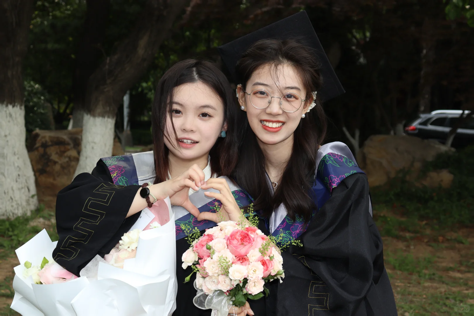 女大学生限定皮肤到期咯(˵¯͒〰¯͒˵)