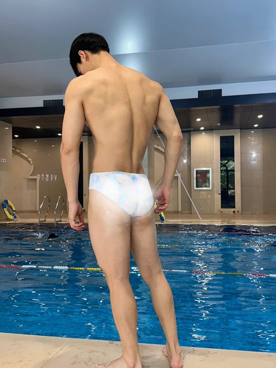 泳池mvp
