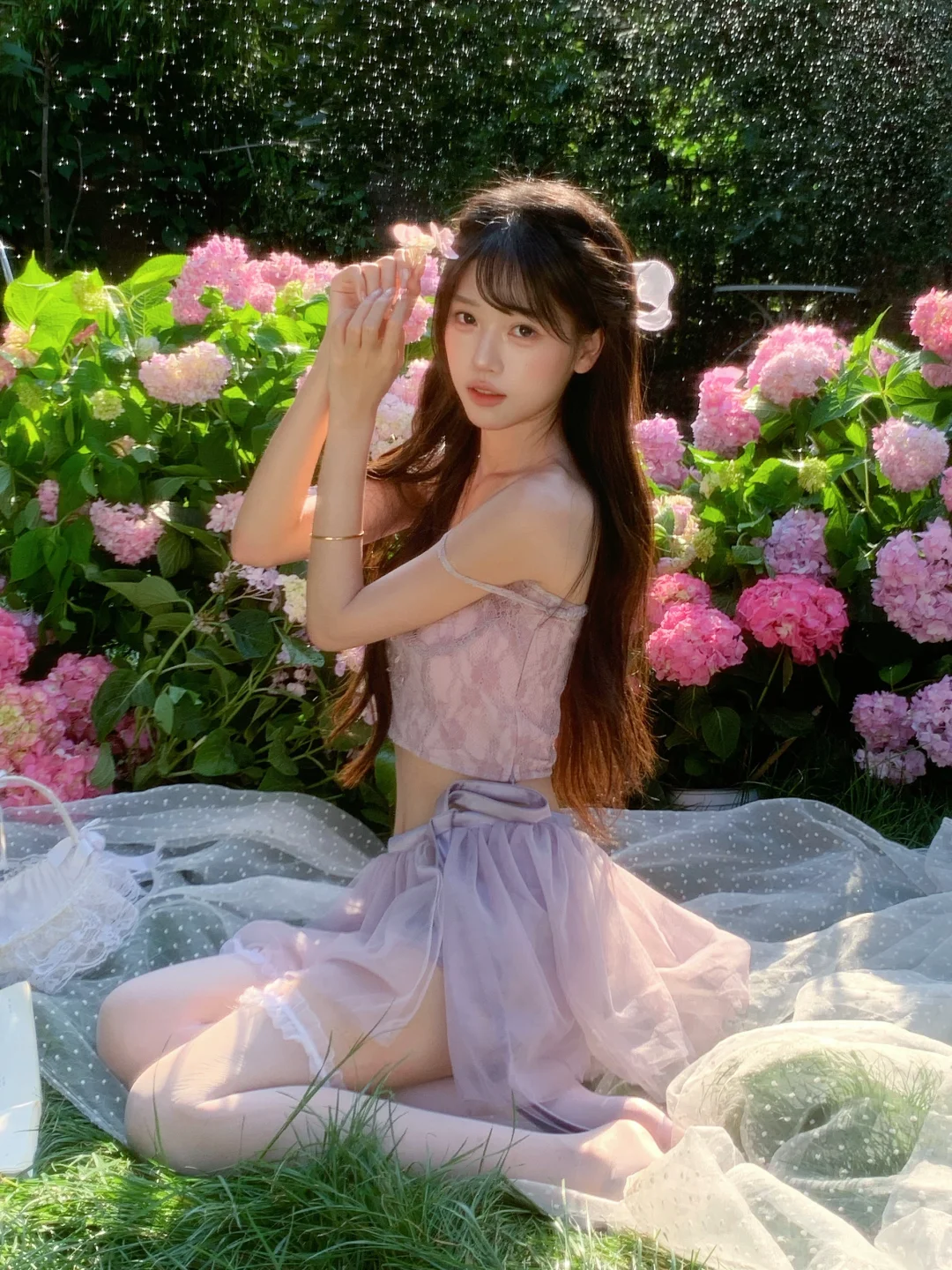 “在武汉拍到人生美照啦！绣球花太绝了✨”