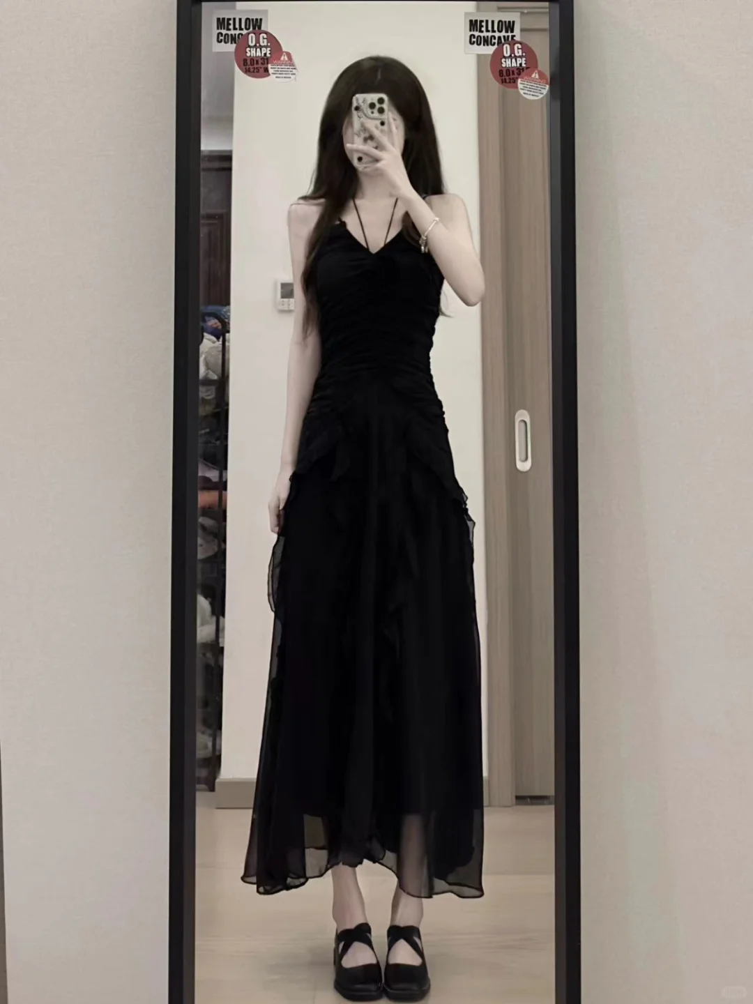 👗夏季必备！小黑裙的新定义✨