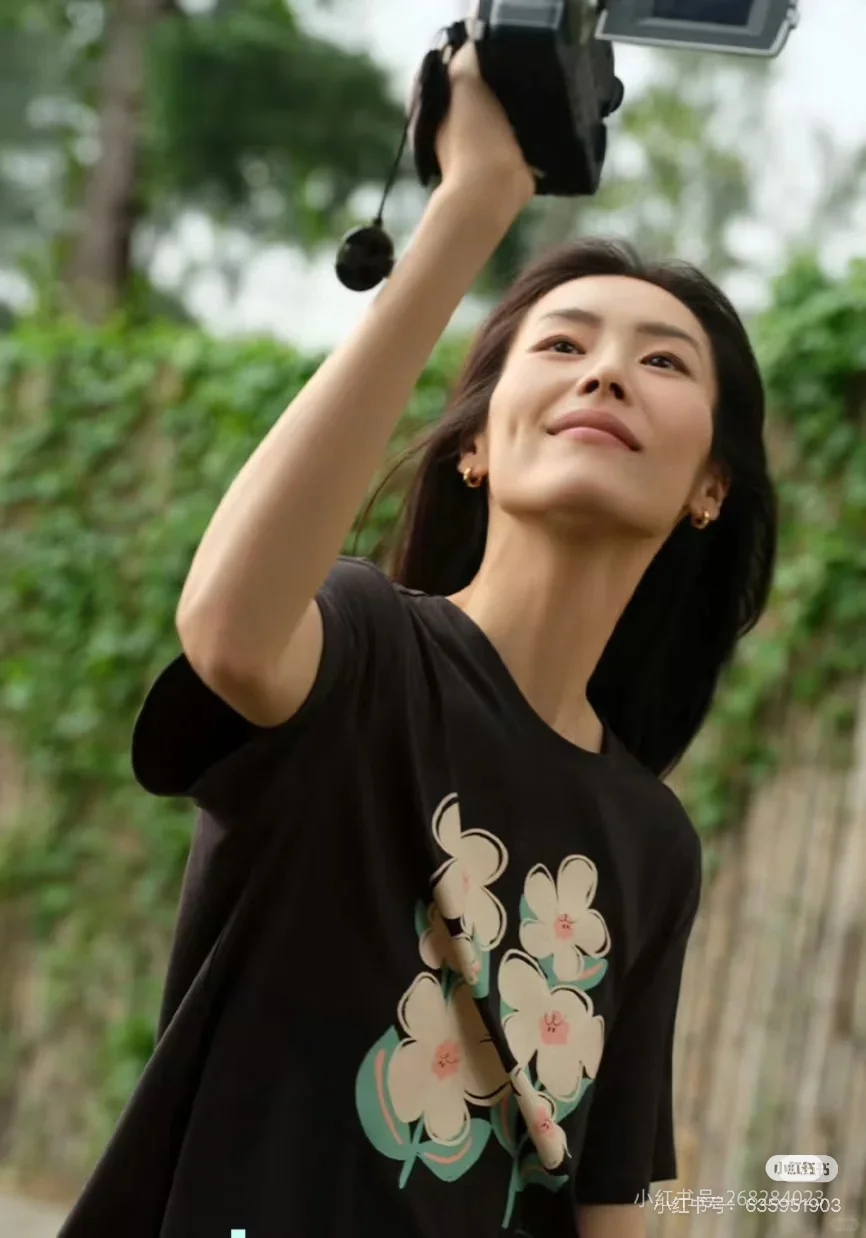 刘雯：时尚巅峰的亚洲之光👍
