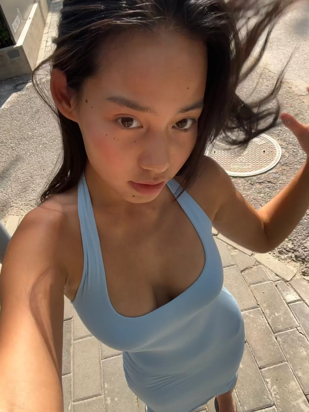我愿称之为紧身裙天花板