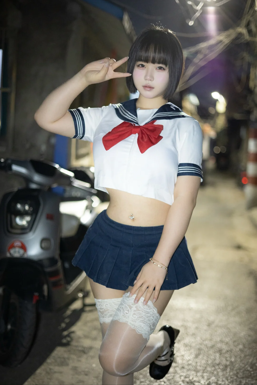 衣服有点小