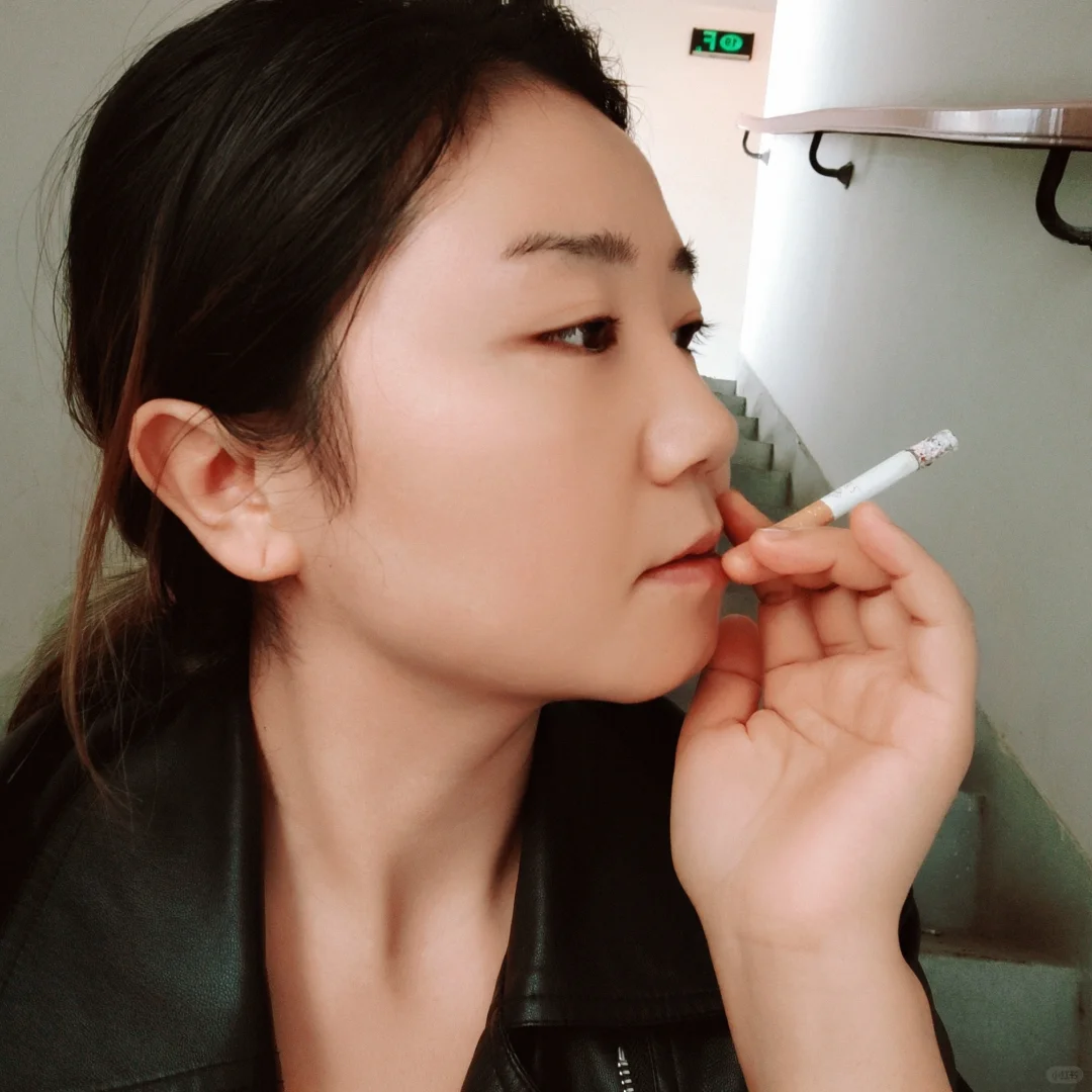 长着一张乖乖牌的脸