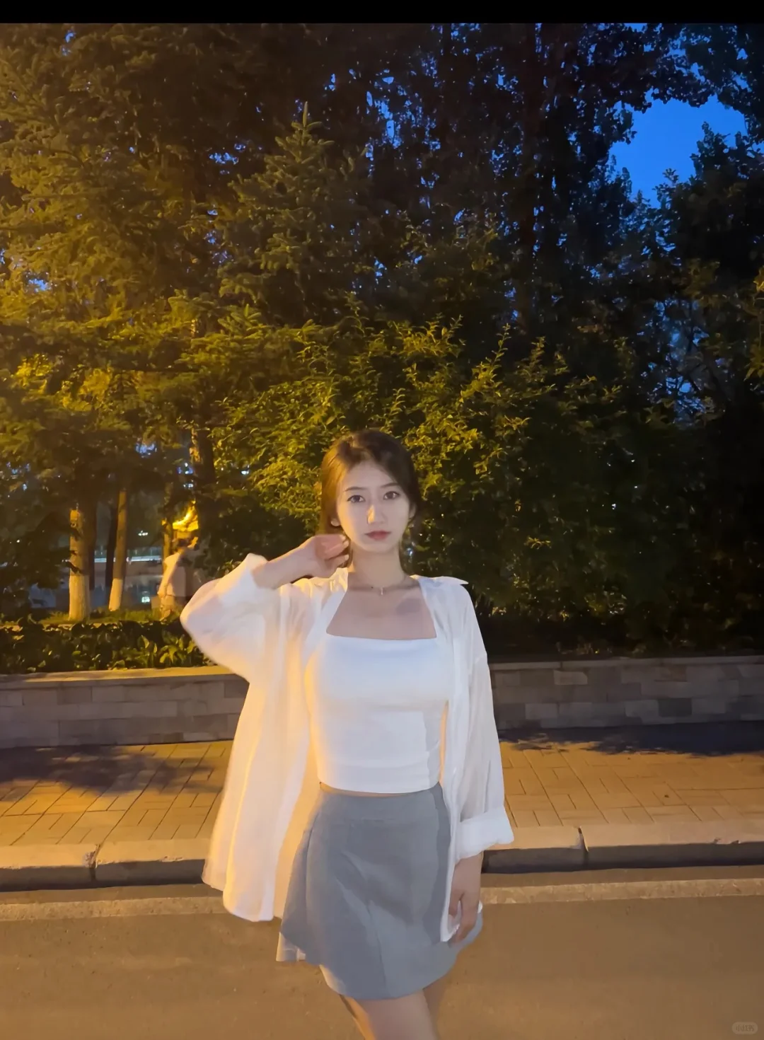 一个人有一个人的慵懒，一个人也要有光有爱