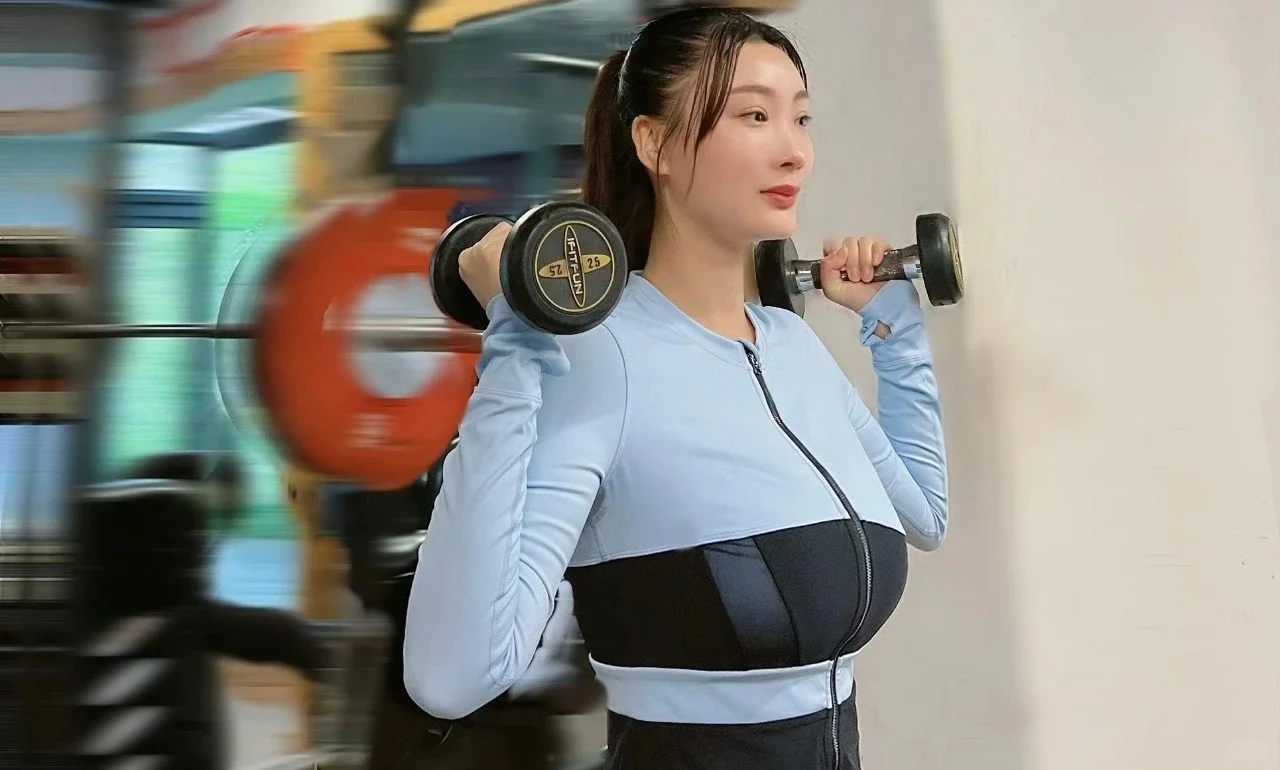 王李丹妮 性感女王的蜕变