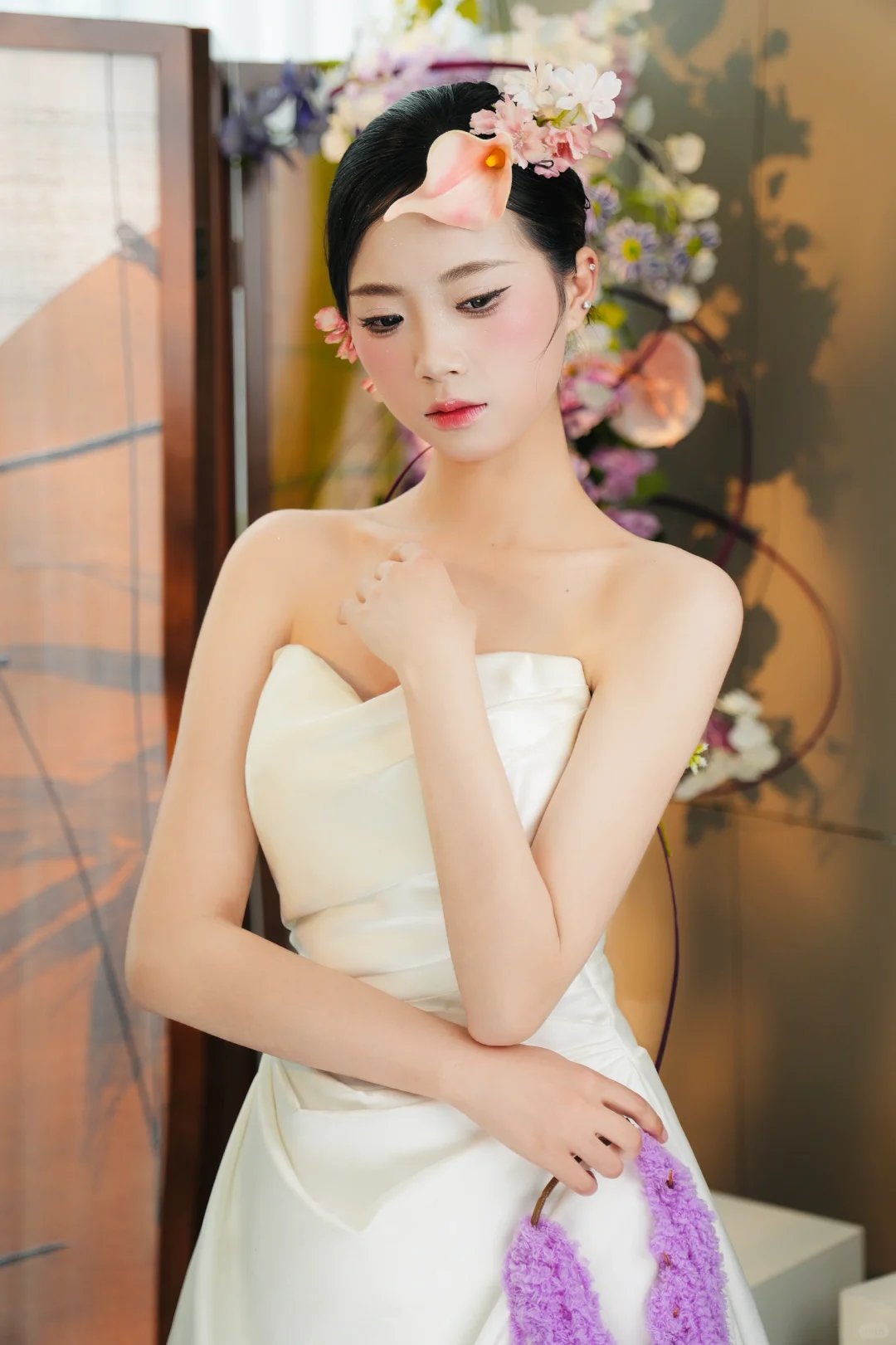 高贵、典雅、知性 姿态娉婷，仿若佳人之画