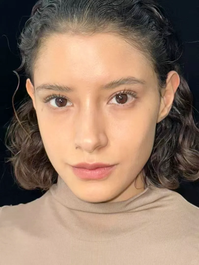 墨西哥女模Frida Skinfill