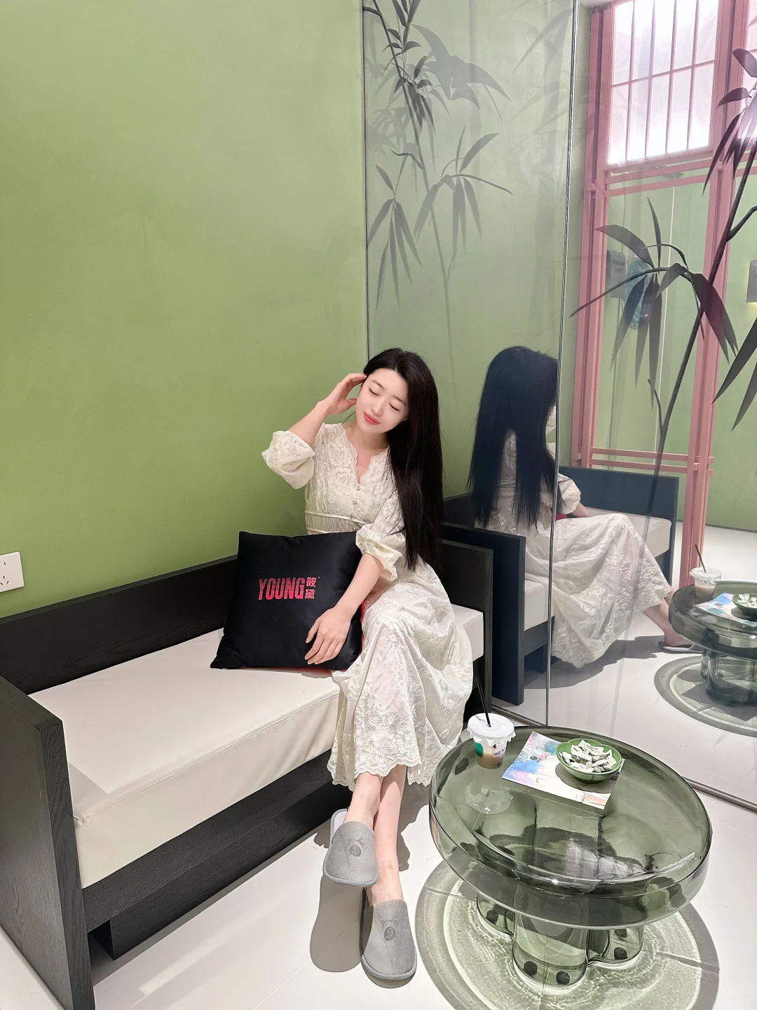 哪有什么天生丽质  不过在偷偷变美罢了