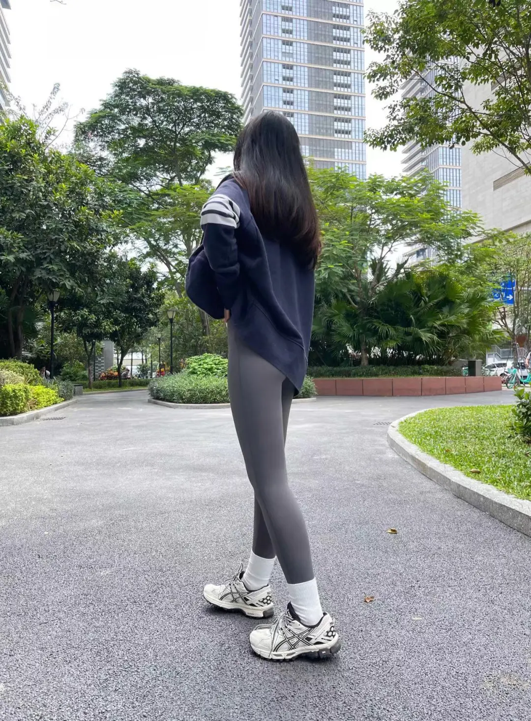 真的会有人直接穿鲨鱼裤出门吗？