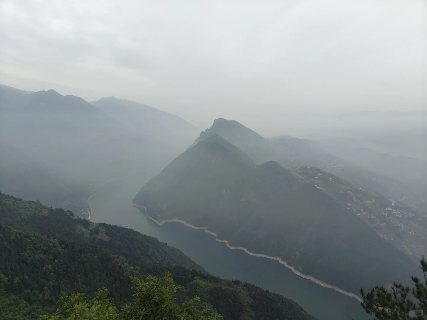 半山听雨
