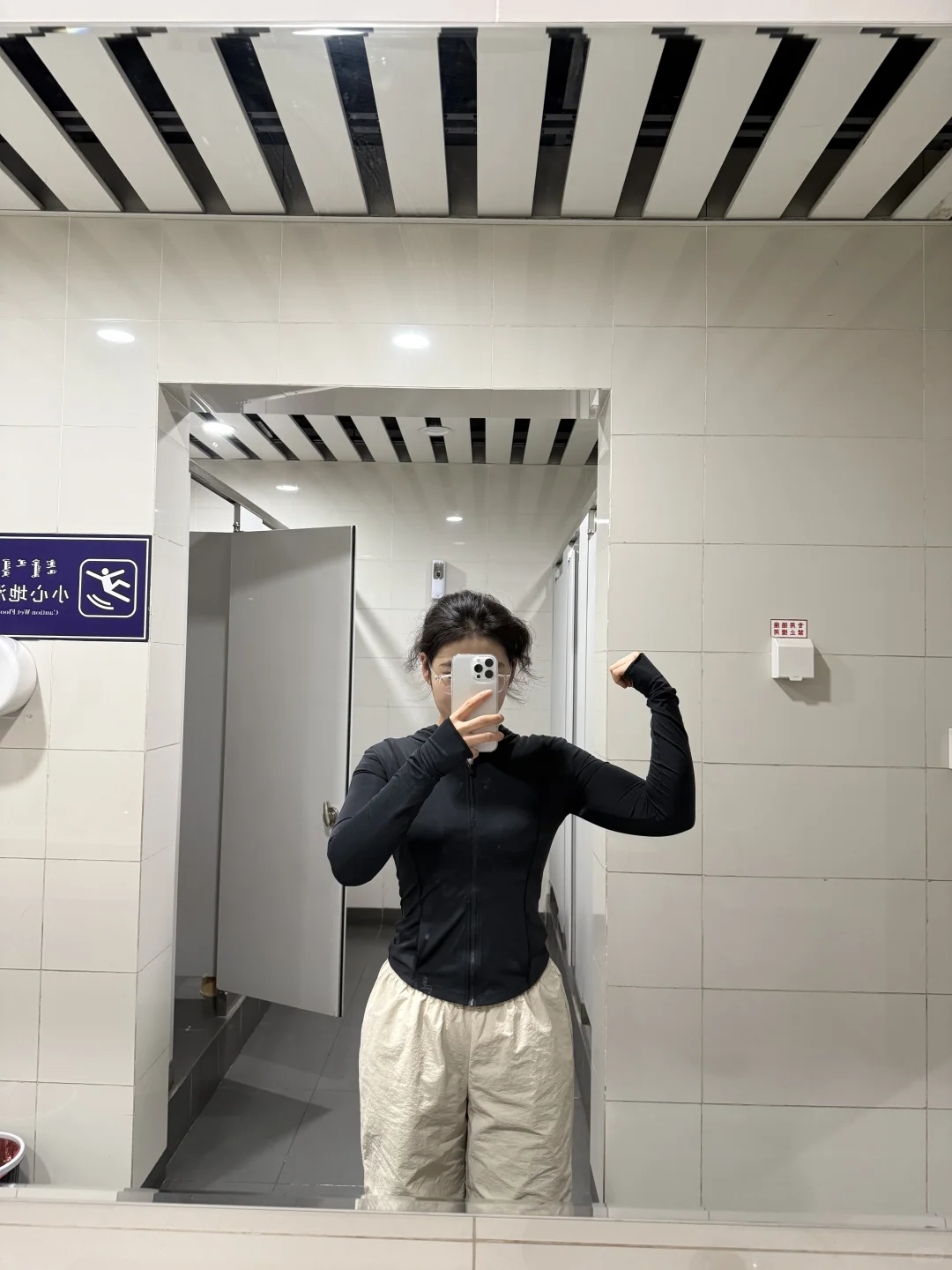 健身女穿防晒衣现状