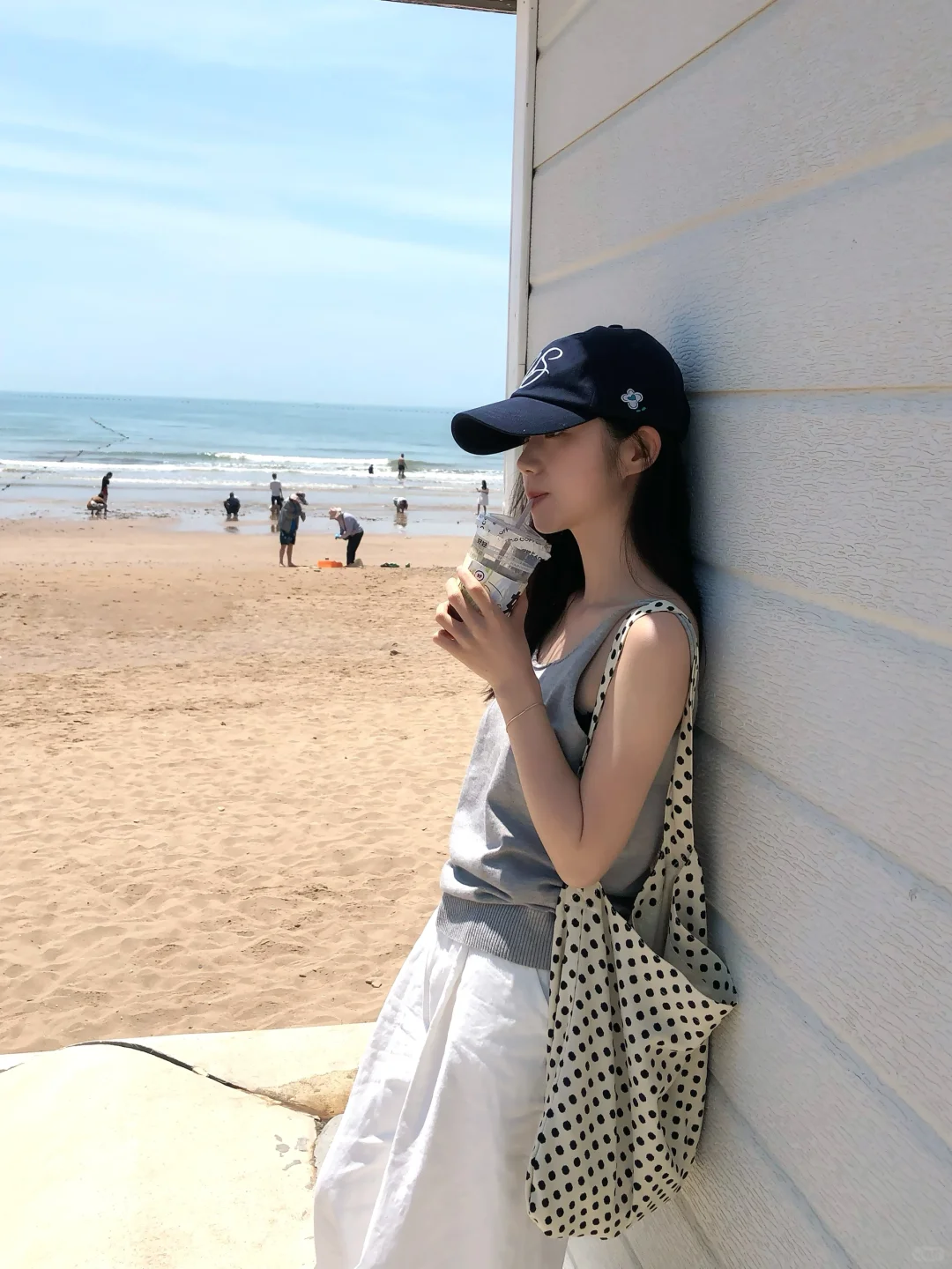 青岛海边拿捏松弛感拍照