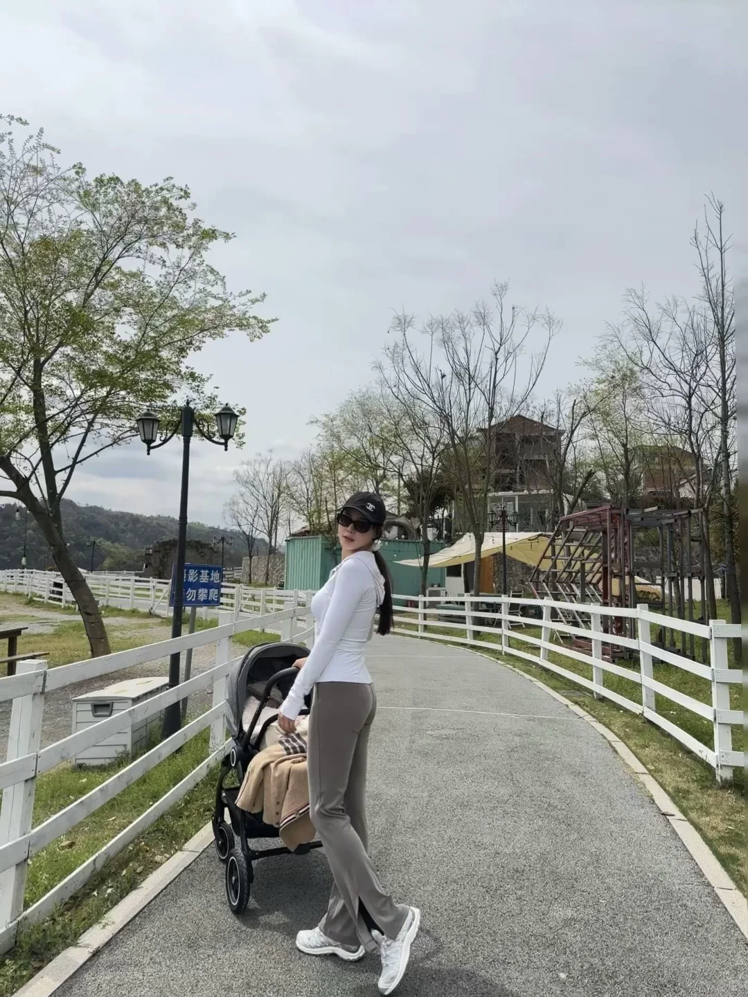 lululemon新款喇叭裤真的很友好