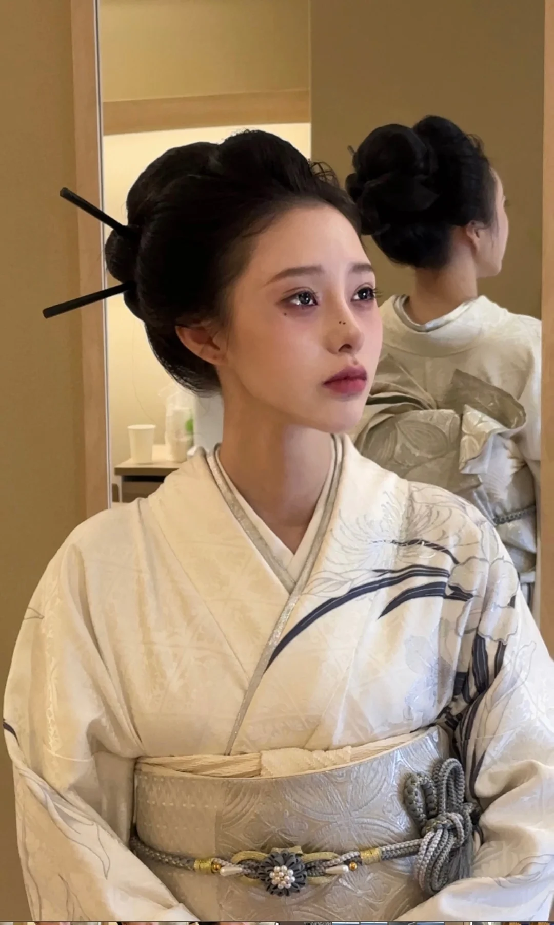 花开一季，人散两地