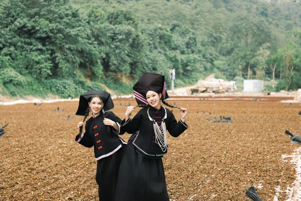 优雅经典[广西百色壮族服饰]，