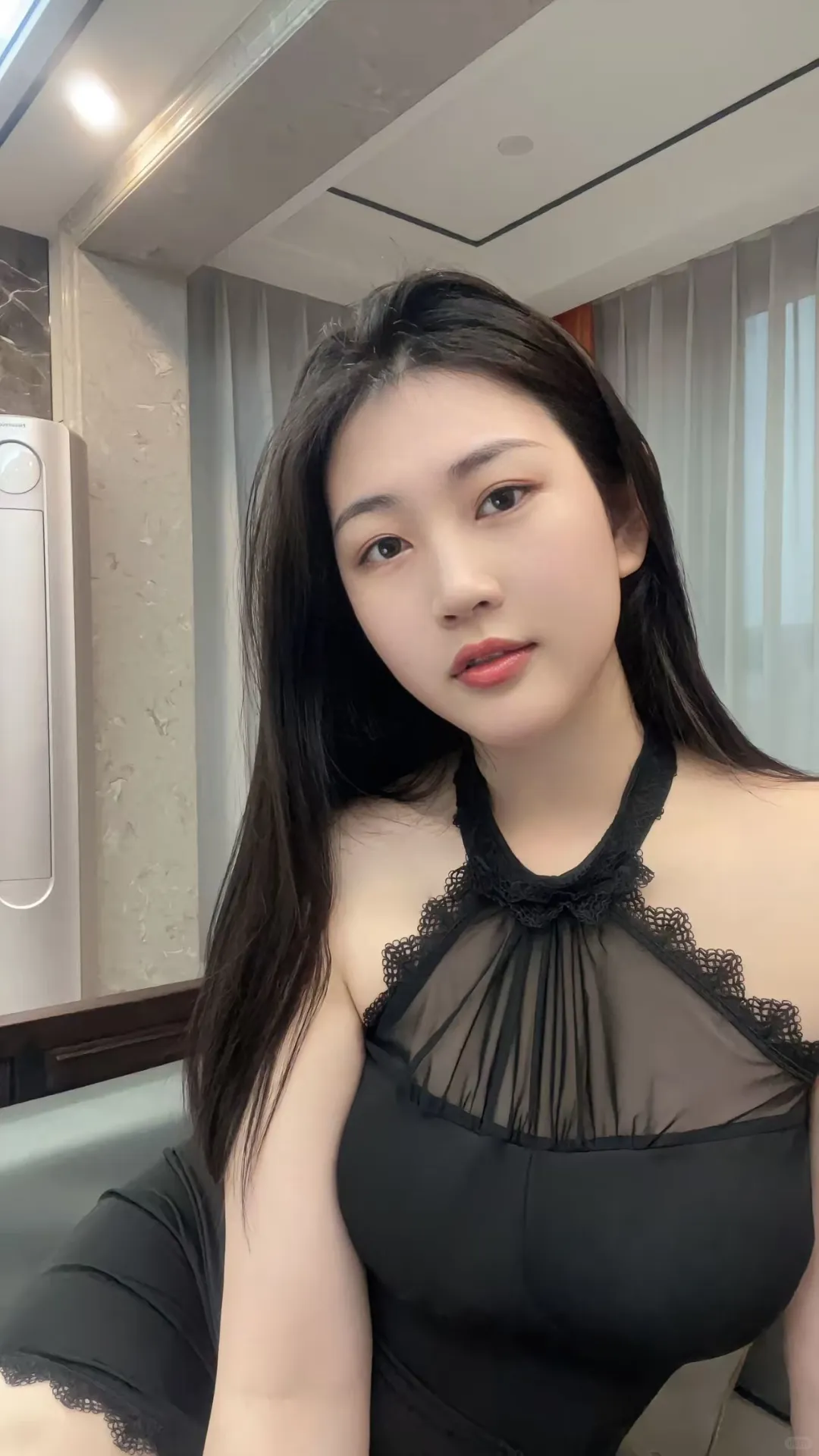 偶尔性感，偶尔妖娆，偶尔可爱