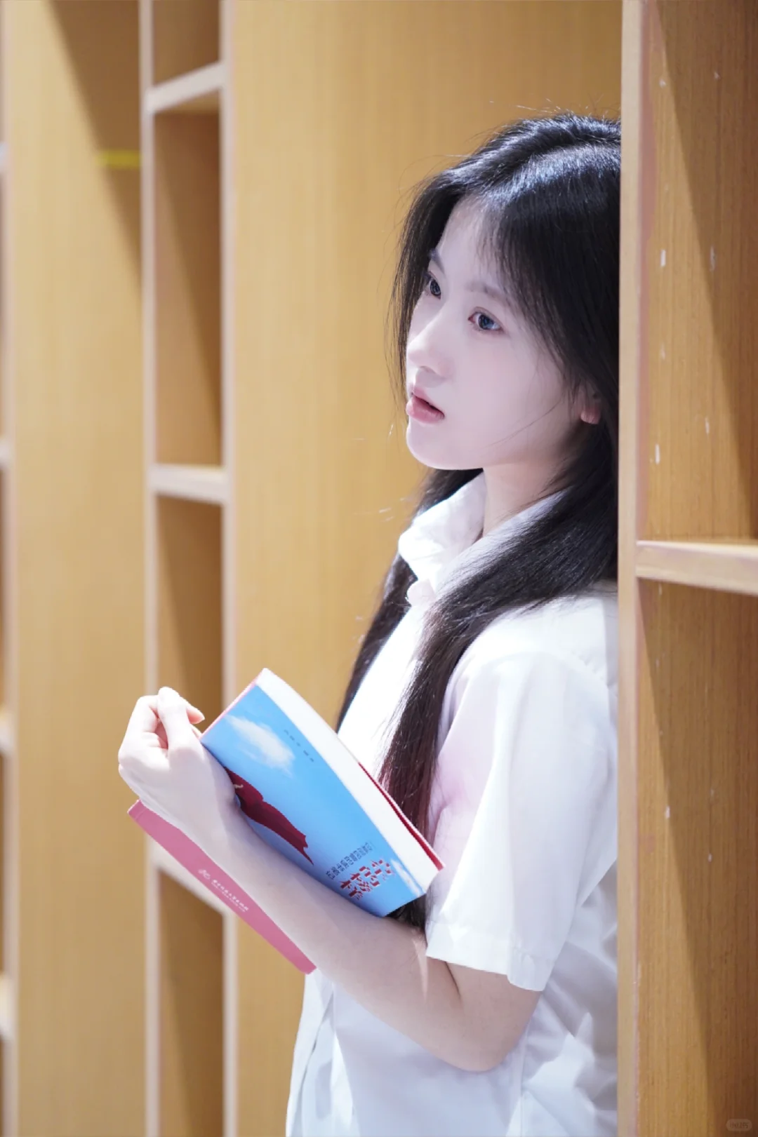 拍到了暗恋的学姐˚.⊹ ♡₊