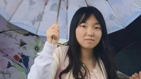 失联女学生手机在江边被捡到