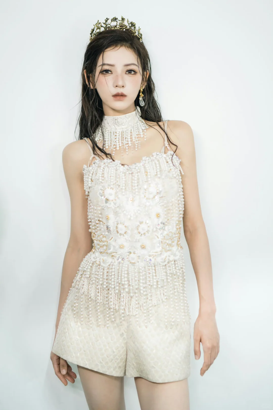 张予曦壁纸：高冷迷人的女神