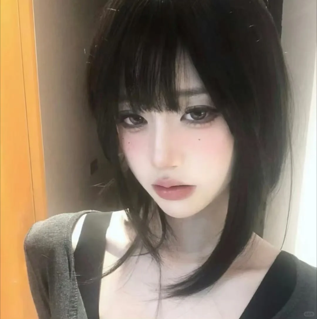 权威女头3